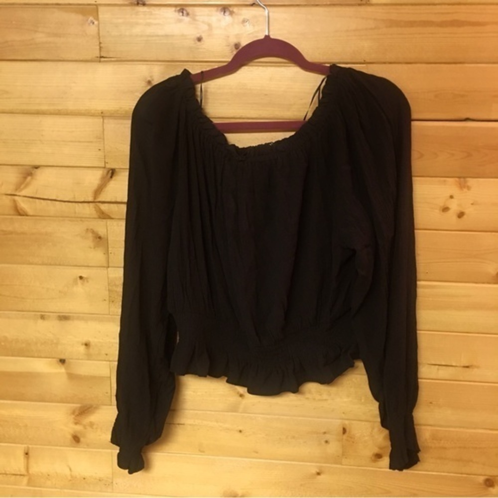Black Off the shoulder Bohemian Blouse By H&M - Ranglan Sleeves.  Size 12